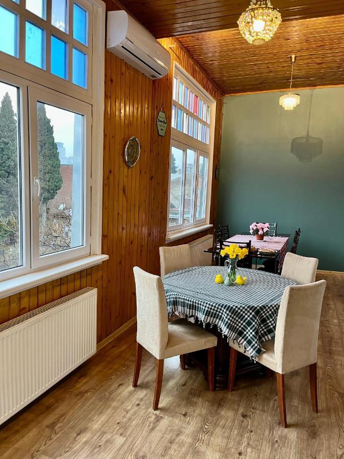 Pigeon Guest House Tbilisi Bagian luar foto