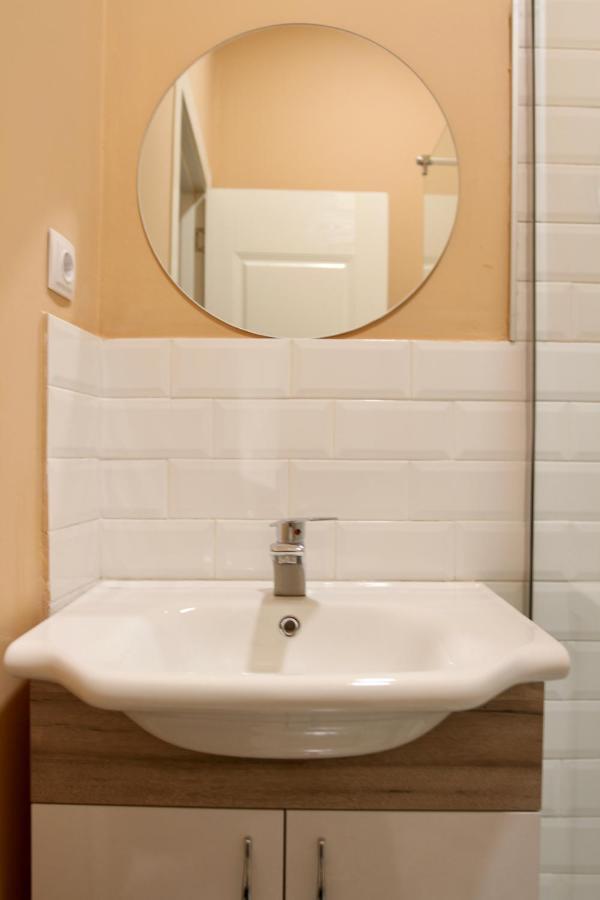 Pigeon Guest House Tbilisi Bagian luar foto