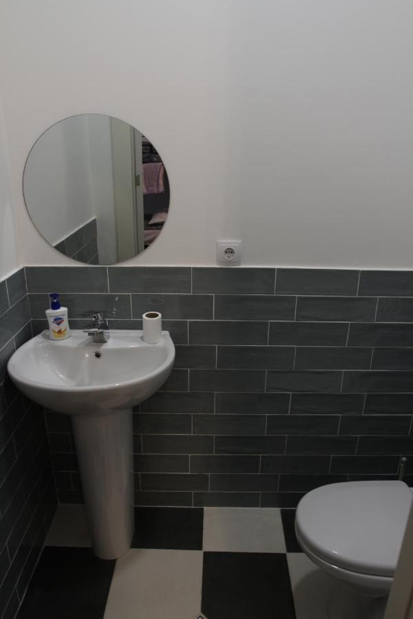 Pigeon Guest House Tbilisi Bagian luar foto