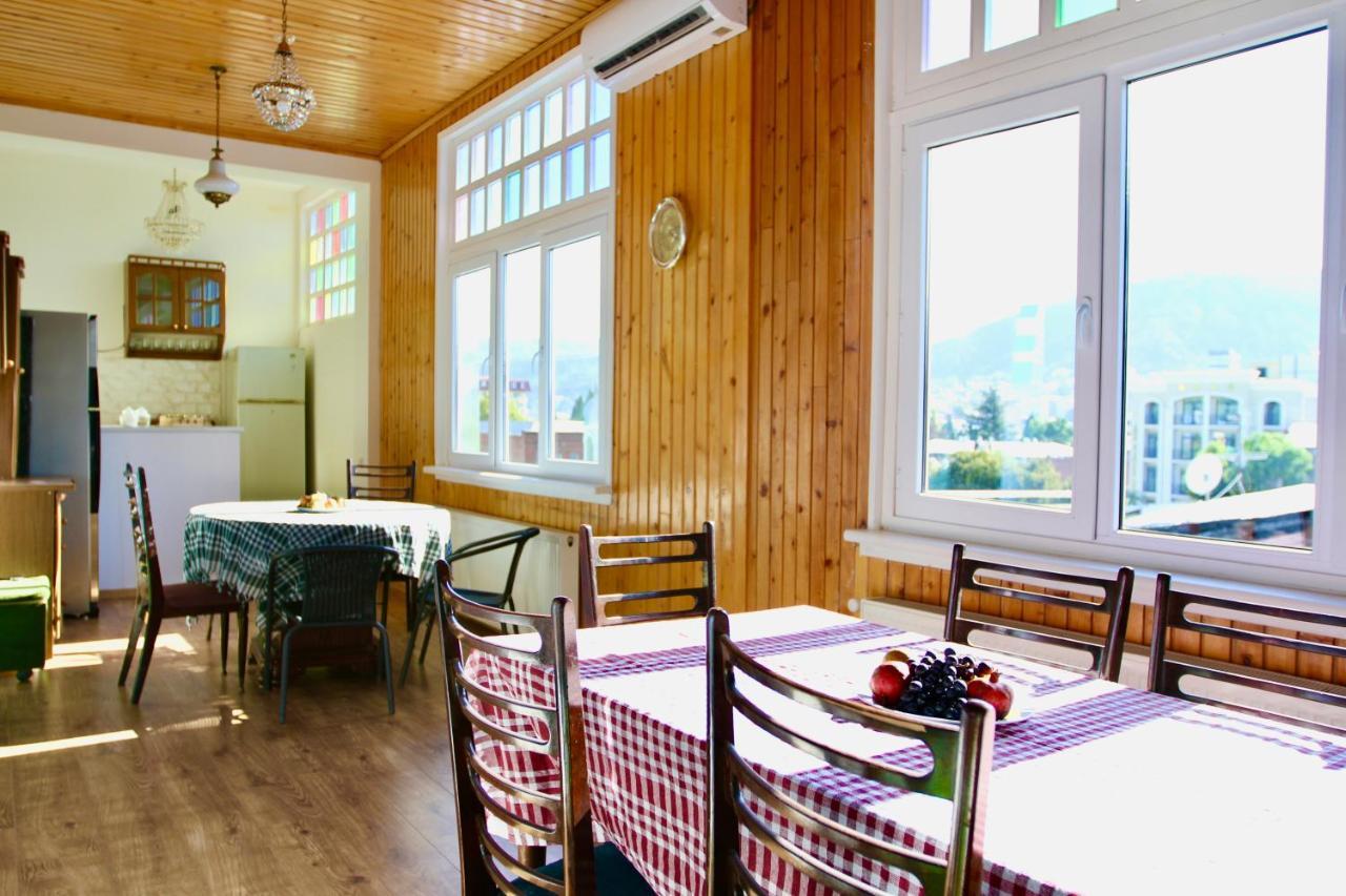 Pigeon Guest House Tbilisi Bagian luar foto
