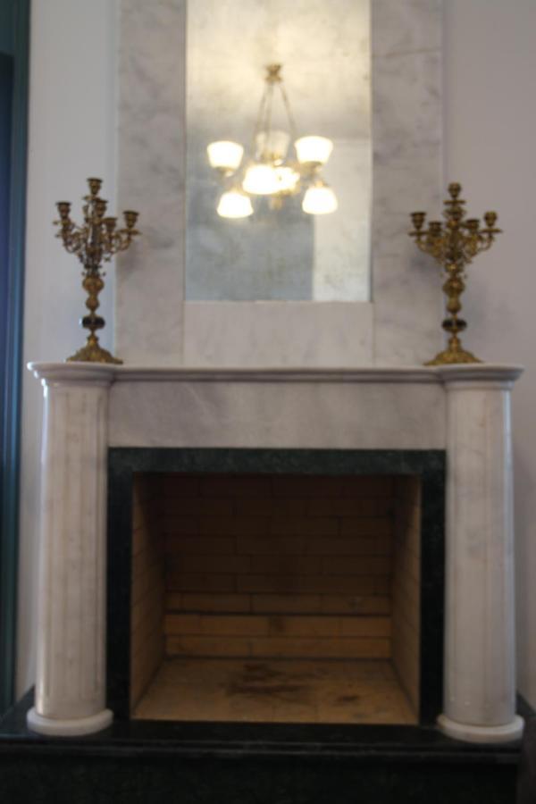 Pigeon Guest House Tbilisi Bagian luar foto