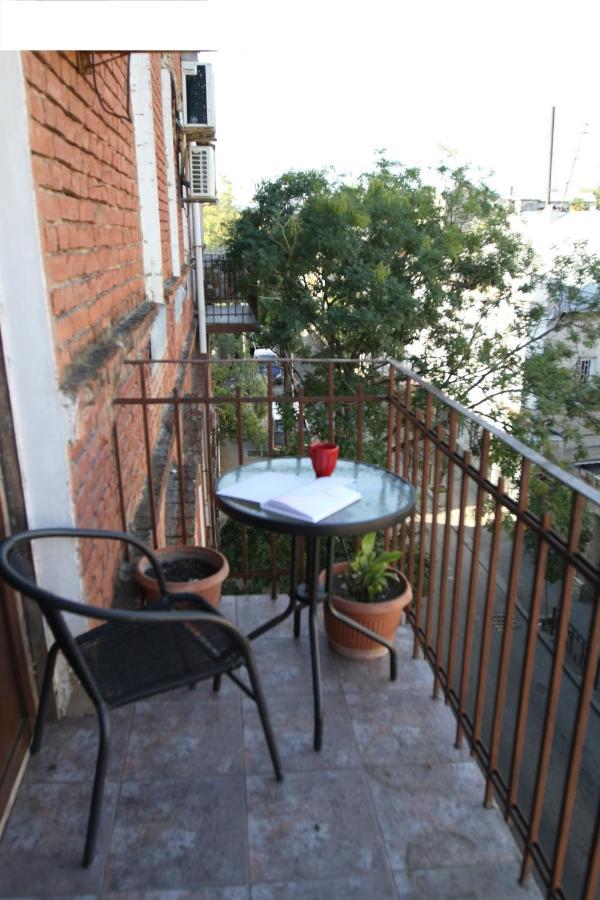 Pigeon Guest House Tbilisi Bagian luar foto